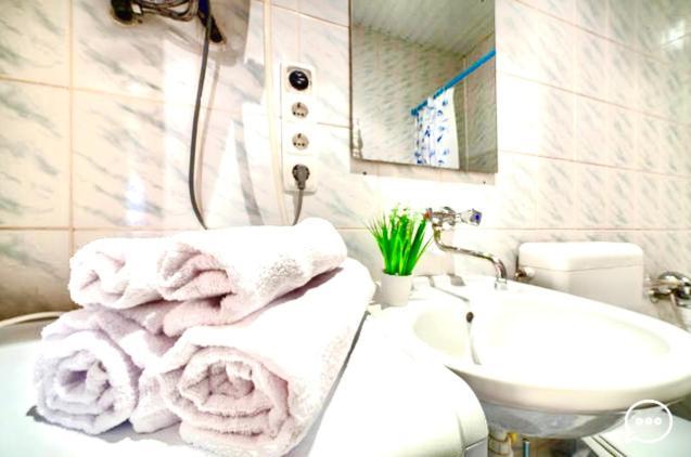 Apartment Near Opera On Horodotska 11 리비프 외부 사진